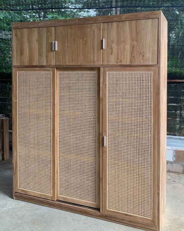 Lemari Pakaian Besar Kombinasi Rotan