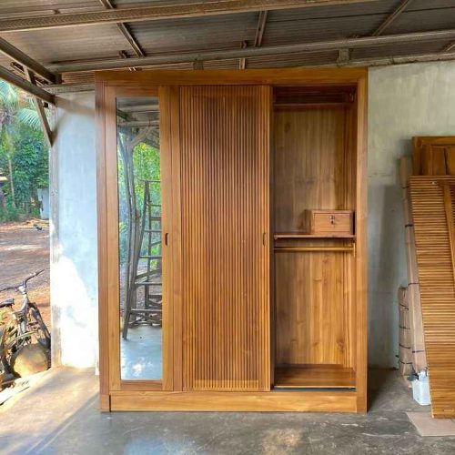 Lemari Pakaian Pintu Geser Solid Premium