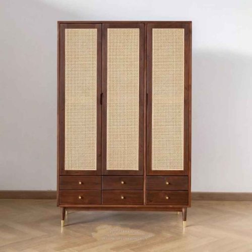 Lemari Pakaian Retro 3 Pintu Kombinasi Rotan